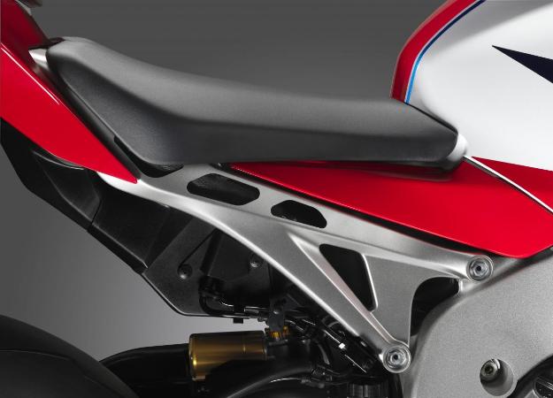 Honda CBR1000RR SP 2014 Review: Superb Bike
