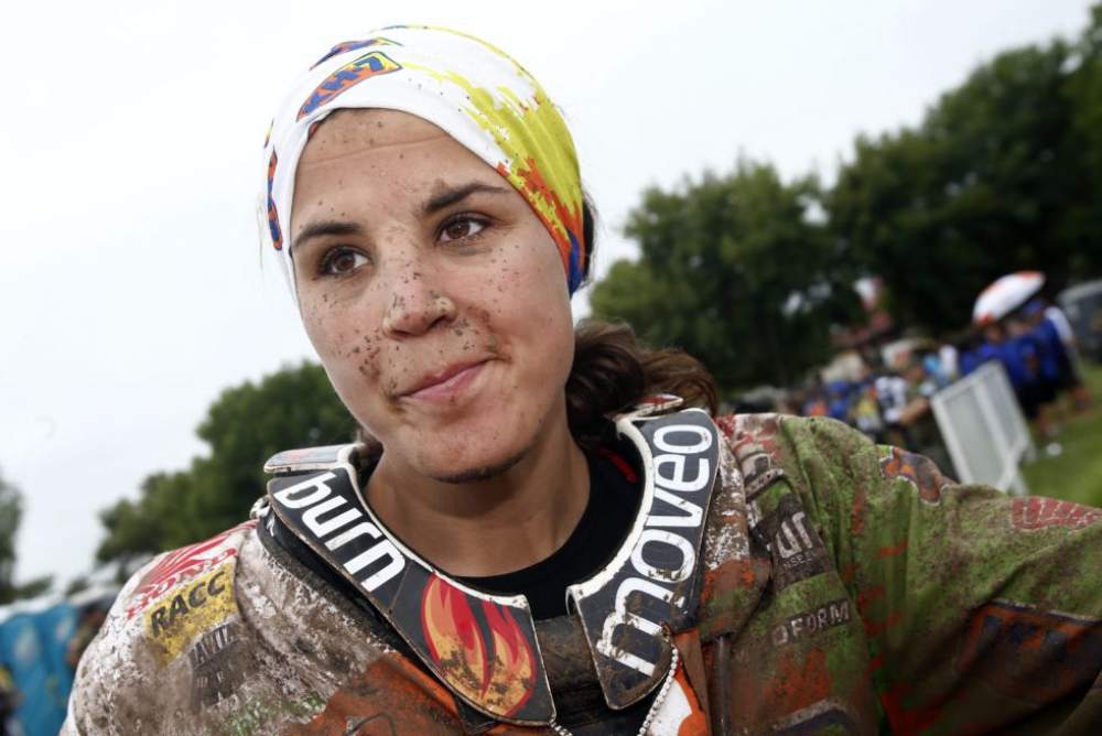 LAIA Sanz Conquers the 2015 Dakar in Females 9th Square